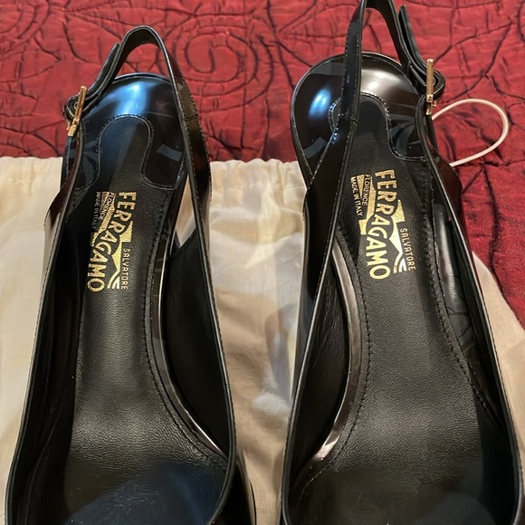Salvatore Ferragamo Sling Back Heel SZ 11C perfect if you wear 10B - Picture 3 of 8